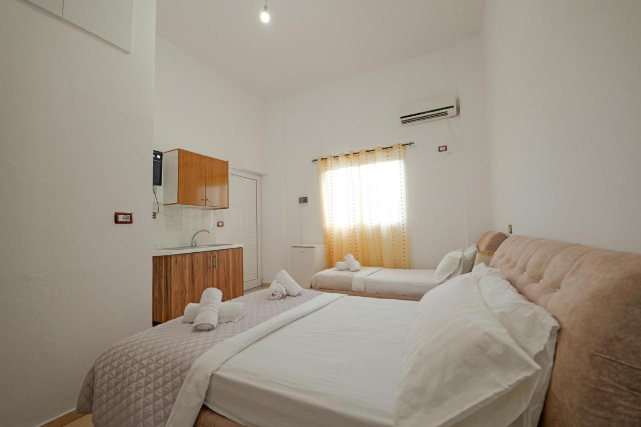 Sunflower Hotel Ксамил Екстериор снимка