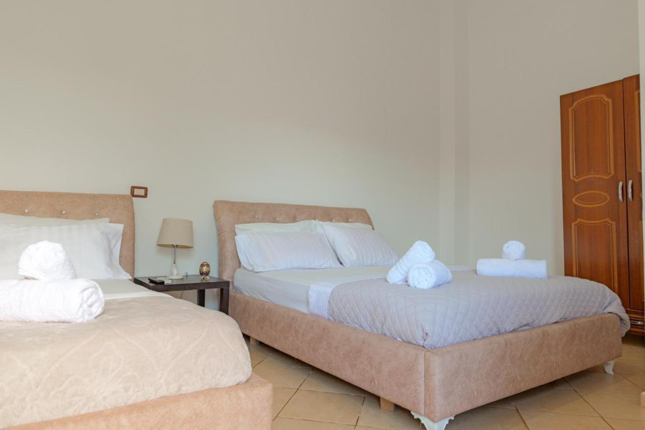 Sunflower Hotel Ксамил Екстериор снимка
