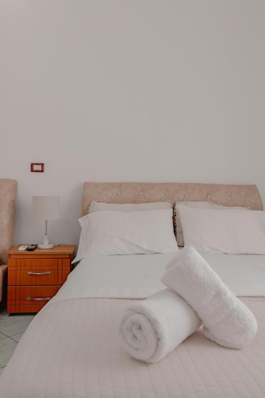 Sunflower Hotel Ксамил Екстериор снимка