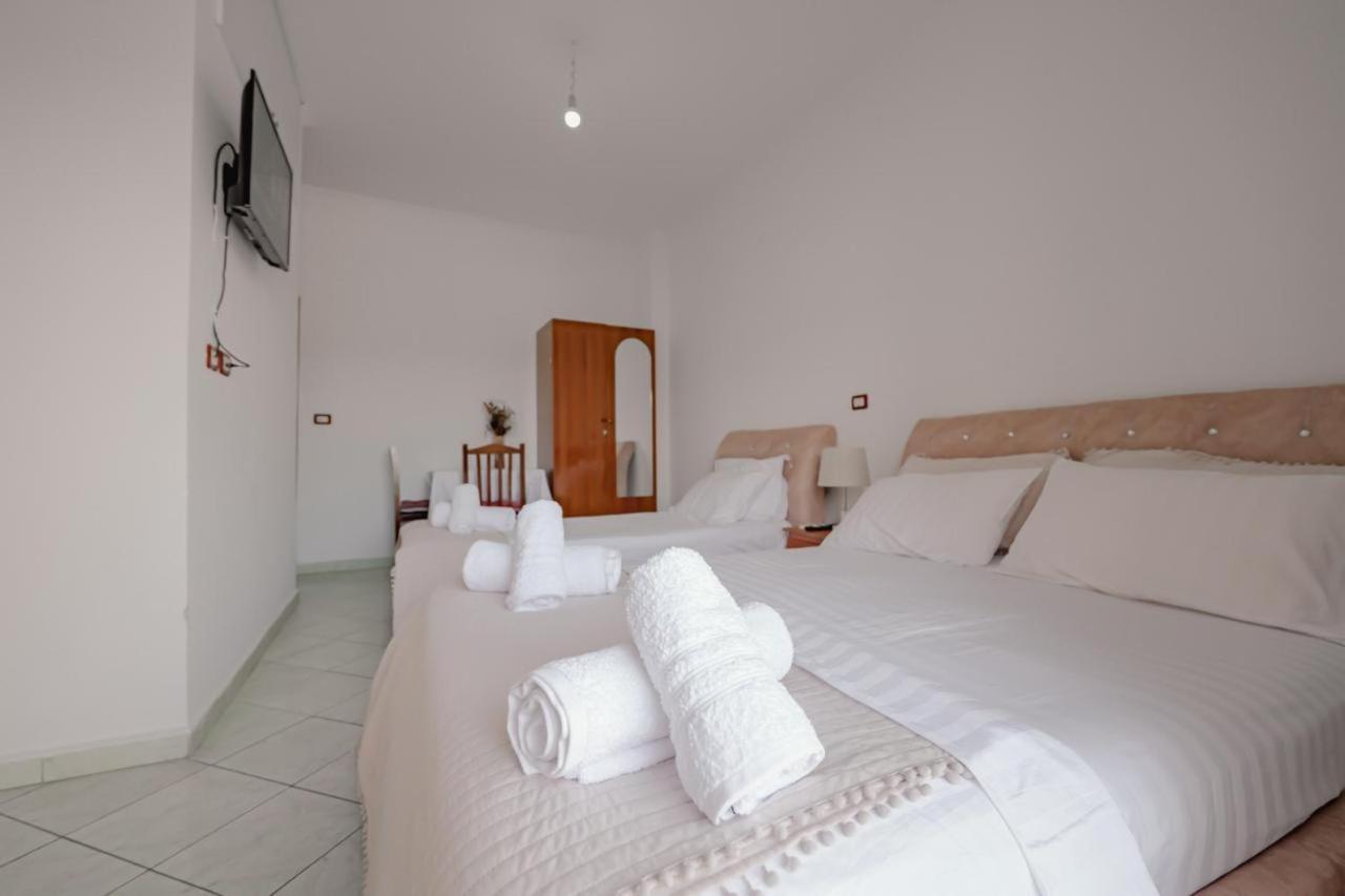Sunflower Hotel Ксамил Екстериор снимка