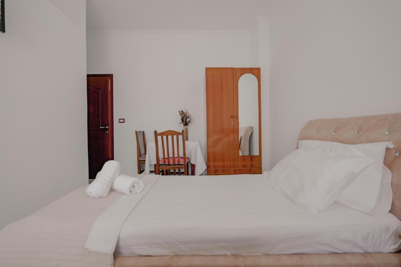 Sunflower Hotel Ксамил Екстериор снимка