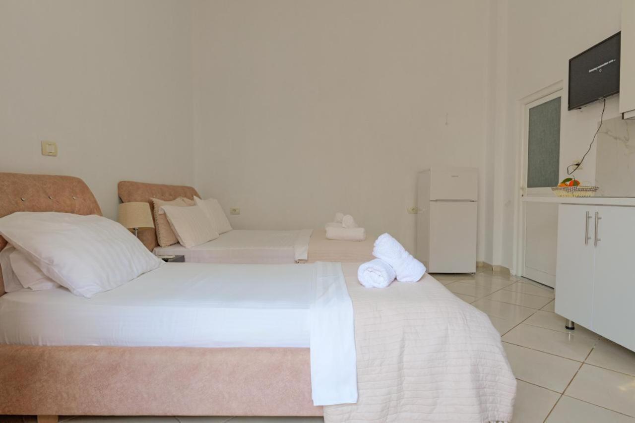 Sunflower Hotel Ксамил Екстериор снимка