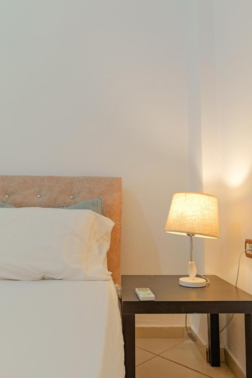 Sunflower Hotel Ксамил Екстериор снимка